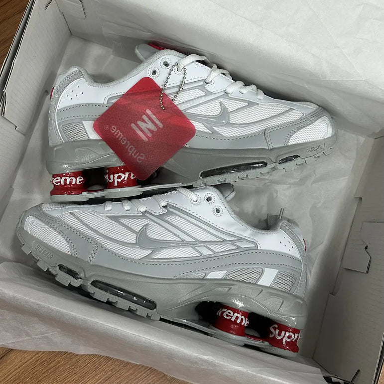 Supreme x Nike Shox Ride 2 Gris