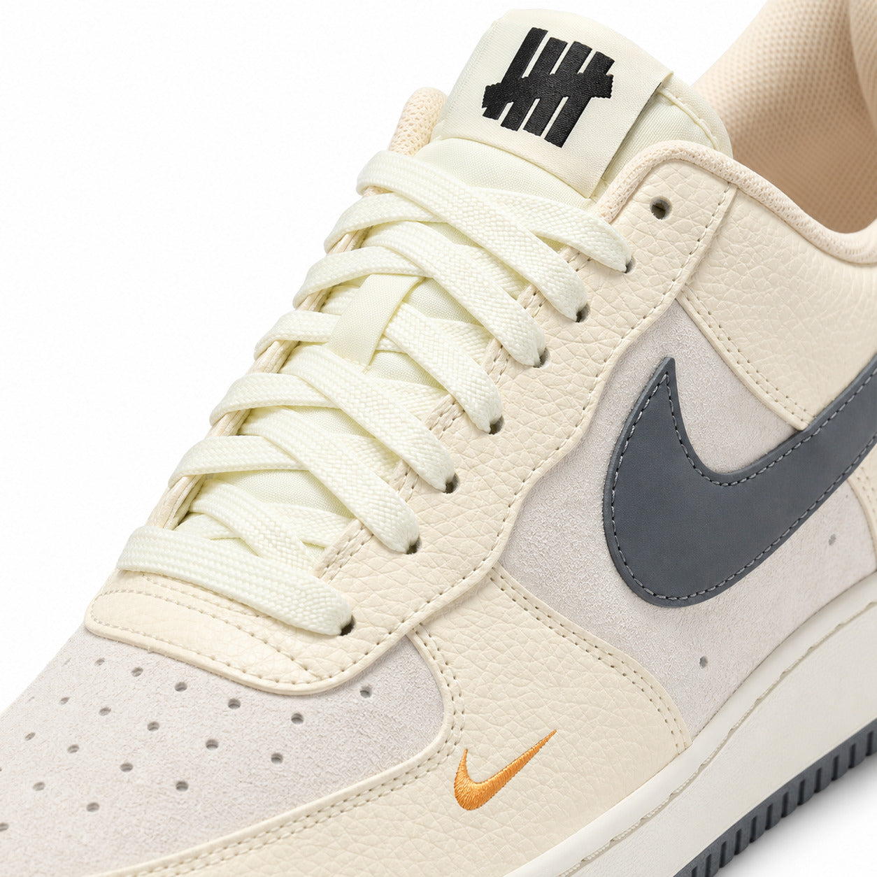 Nike Air Force 1 x UNDEFEATED