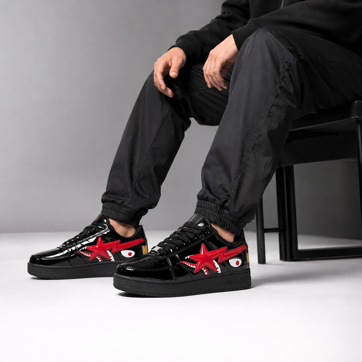 BAPE Negro Rojo