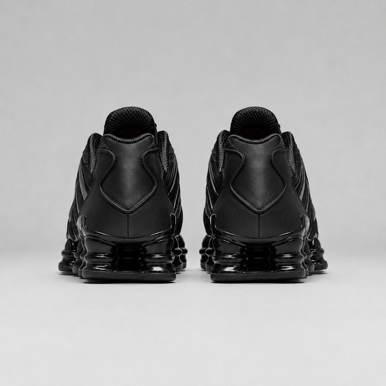 Nike Shoxs Black