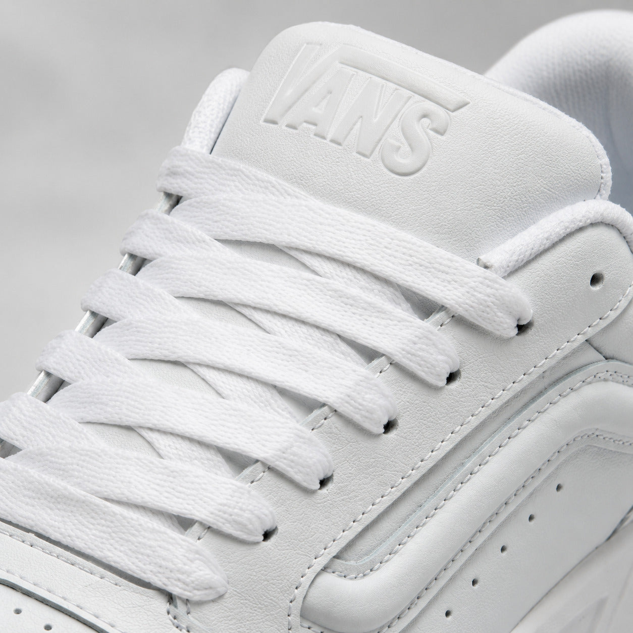 Vans Handlyne White