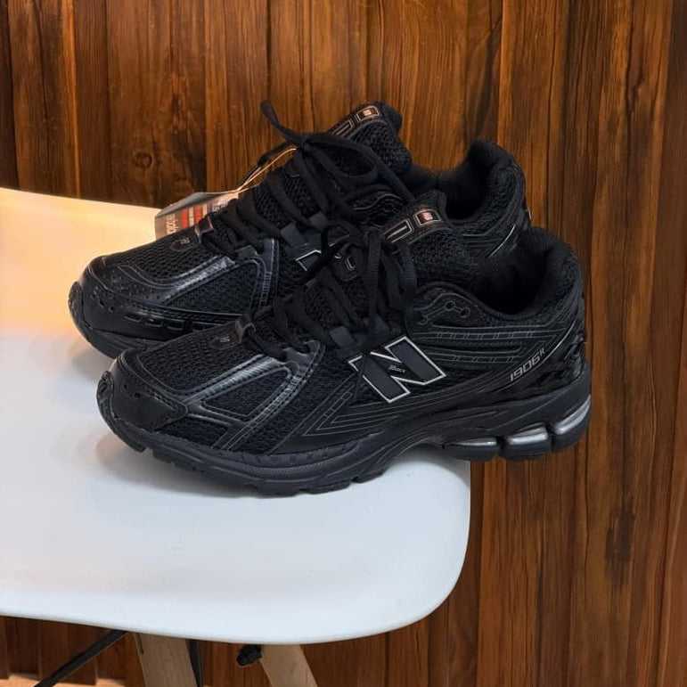 New Balance 1906R