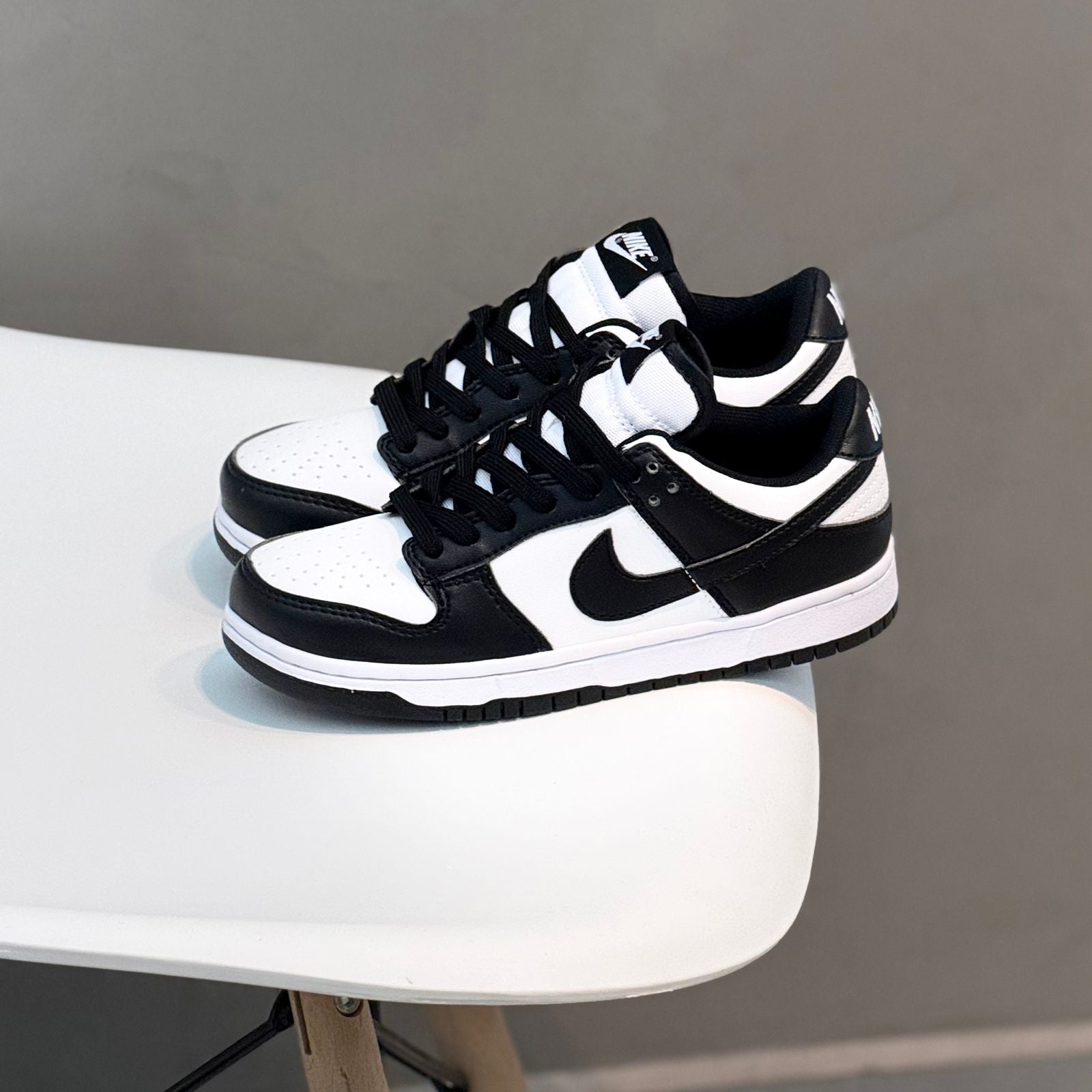Nike Retro 1 Panda