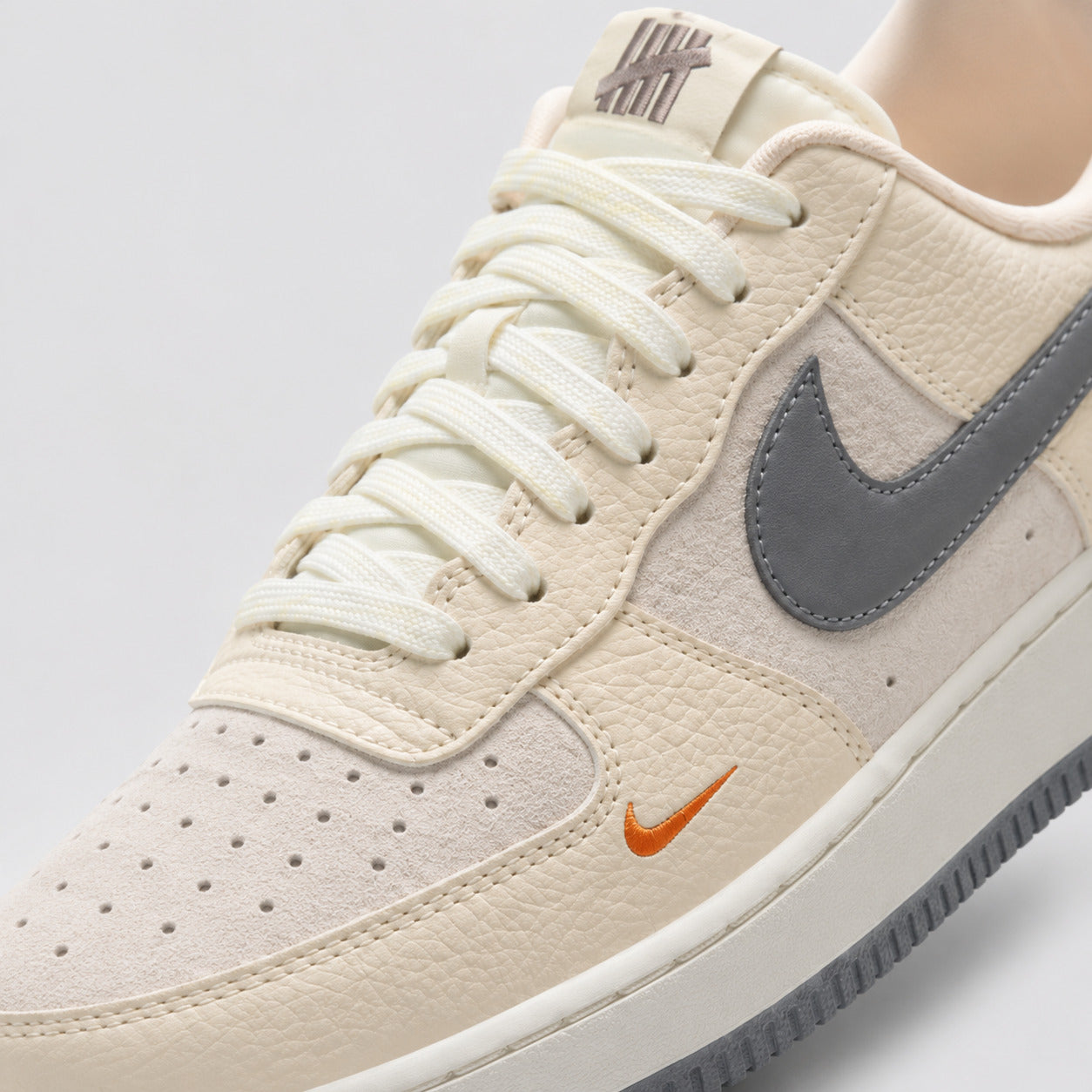 Nike Air Force 1 x UNDEFEATED