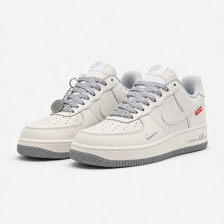 Nike Force One x Supreme