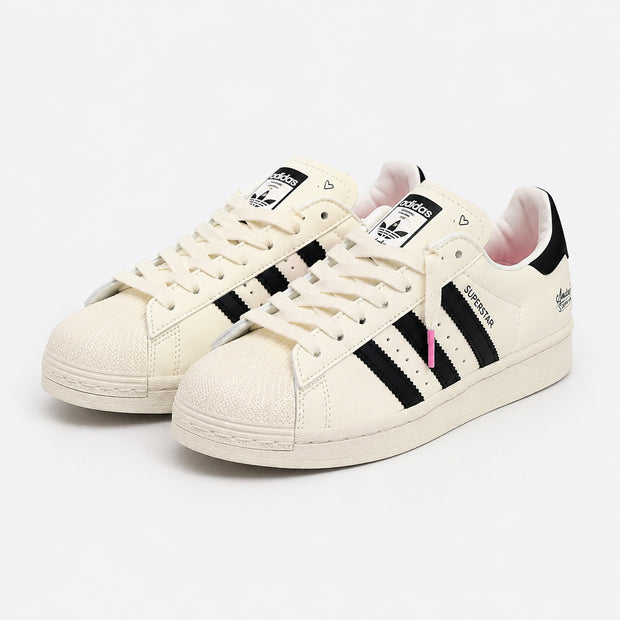 Adidas Super Saravia