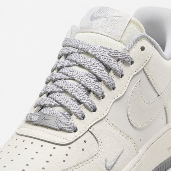 Nike Force One x Supreme