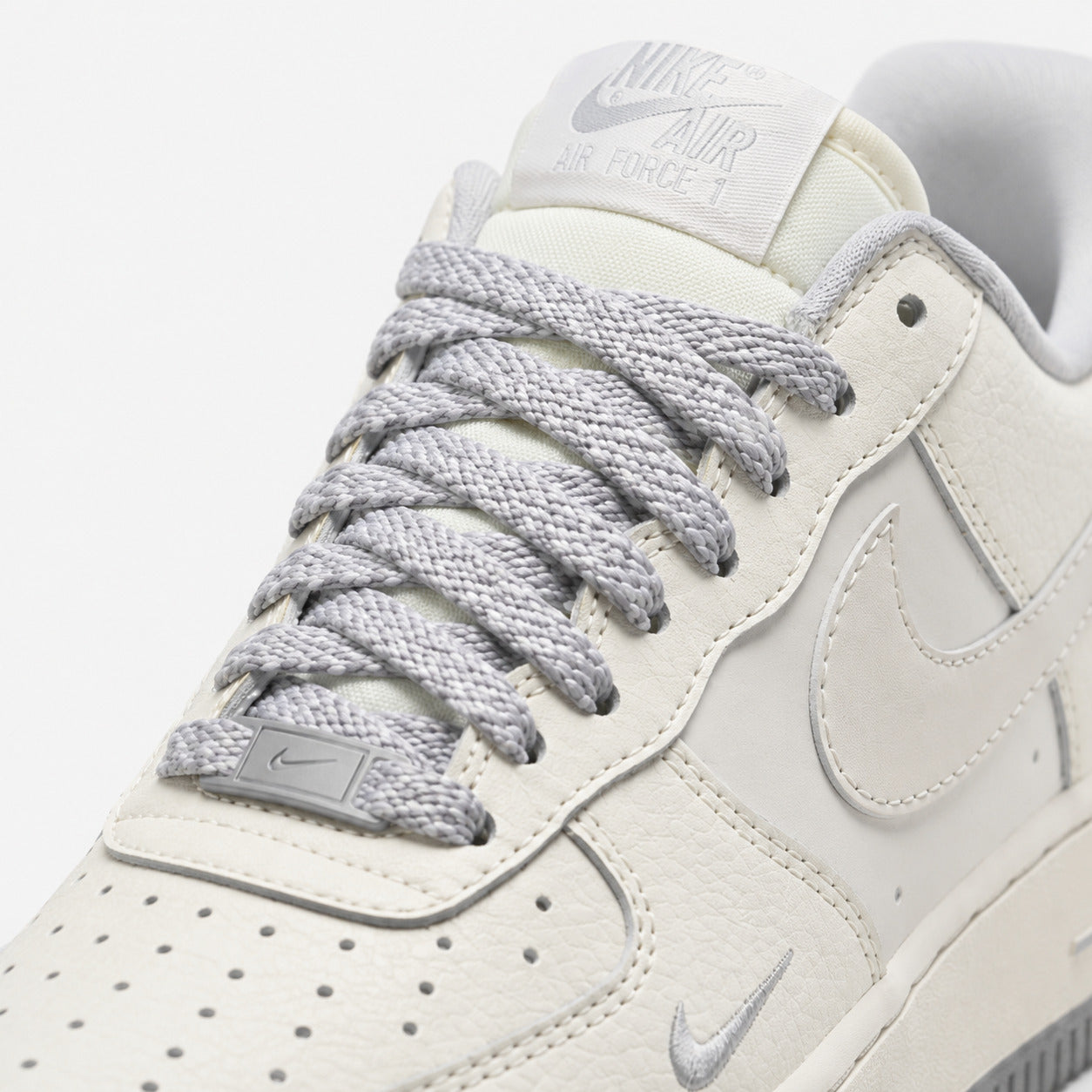 Nike Force One x Supreme