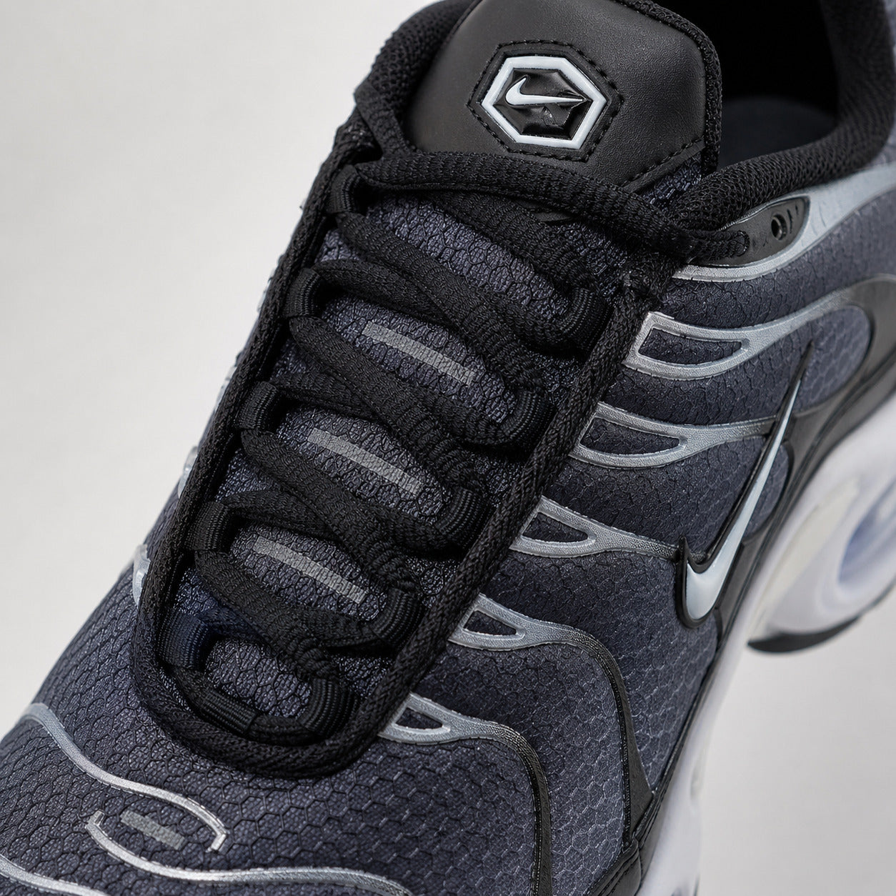 Nike Air Max Plus TN GORE-TEX Black White