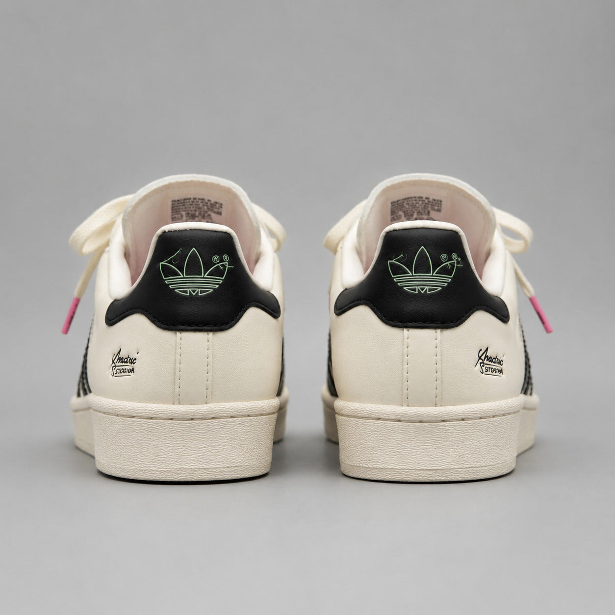 Adidas Super Saravia