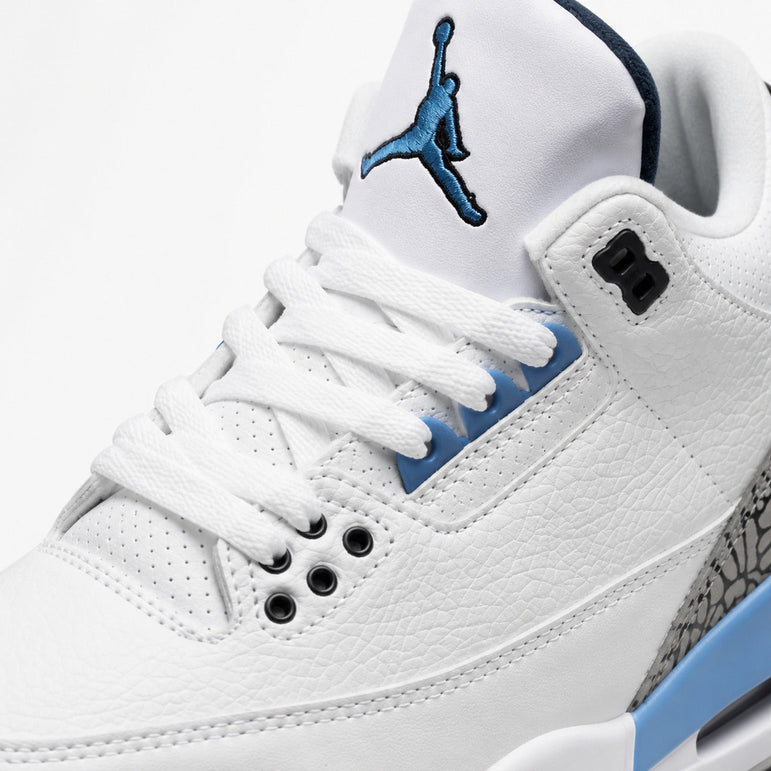 Air Jordan 3 UNC