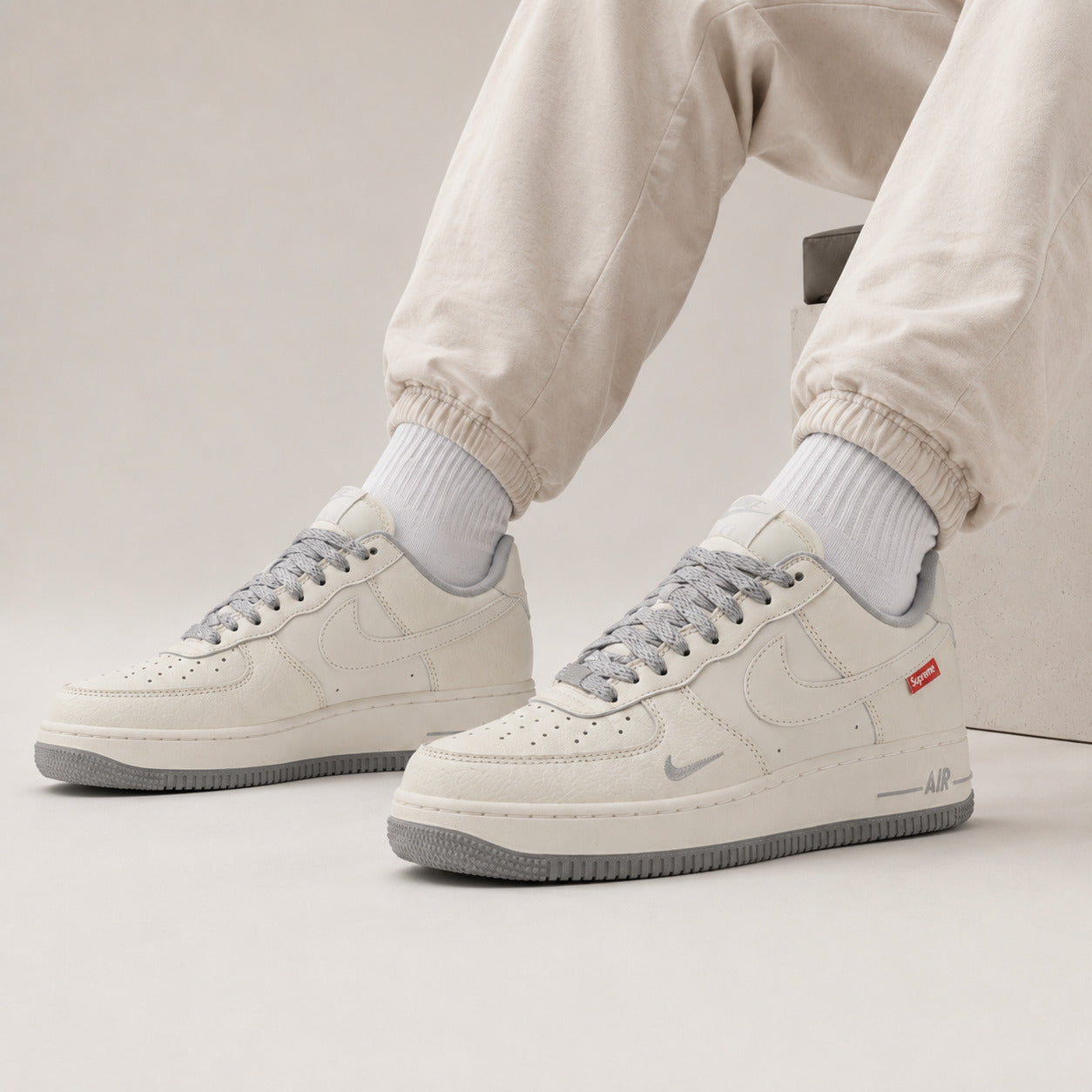 Nike Force One x Supreme